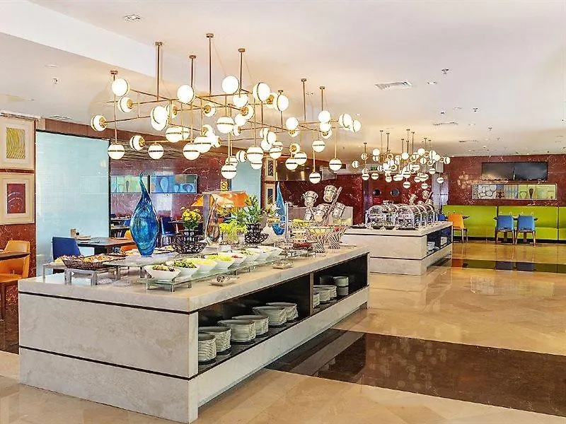 Hampton By Hilton Zhuhai Gongbei Port 4*,